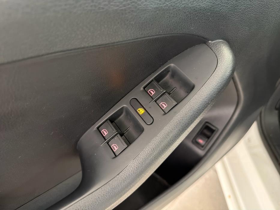 VOLKSWAGEN Jetta 2011