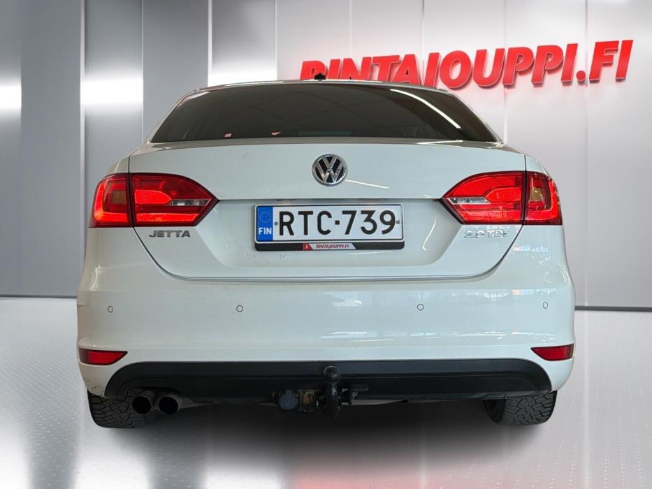 VOLKSWAGEN Jetta 2011