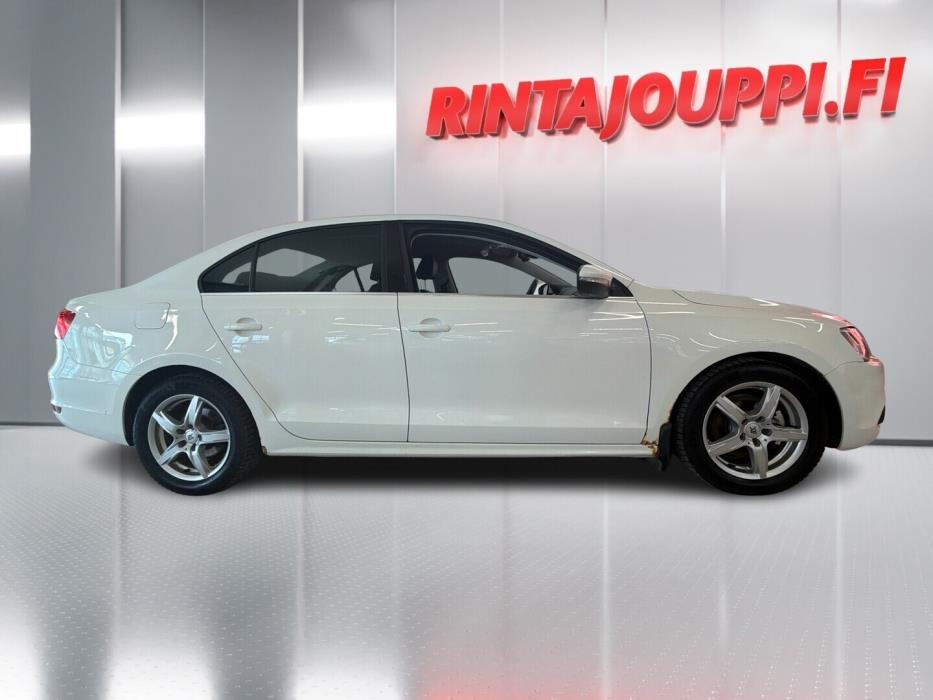 VOLKSWAGEN Jetta 2011