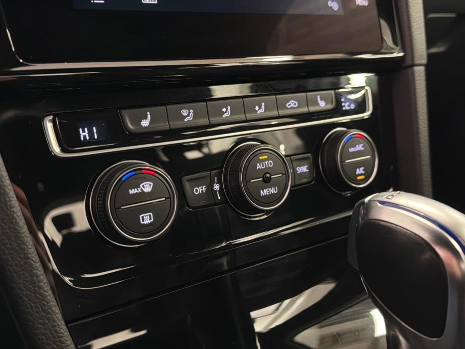 VOLKSWAGEN Golf 2019
