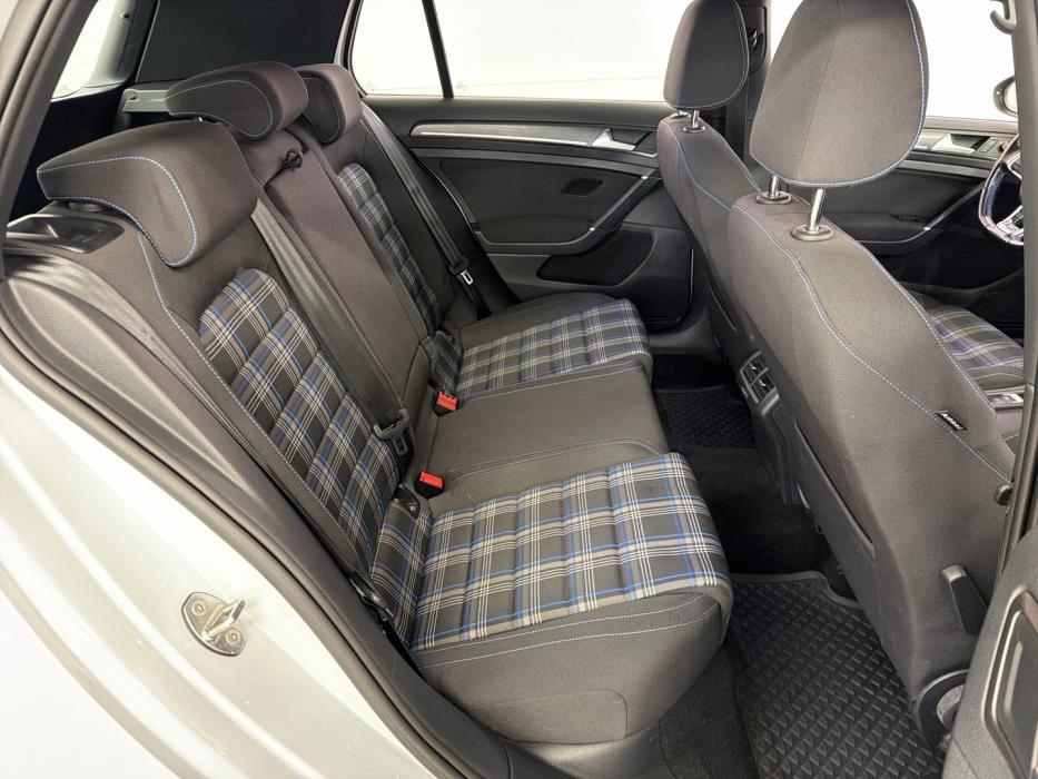 VOLKSWAGEN Golf 2019
