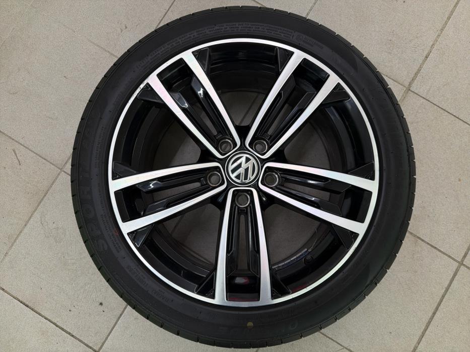 VOLKSWAGEN Golf 2019