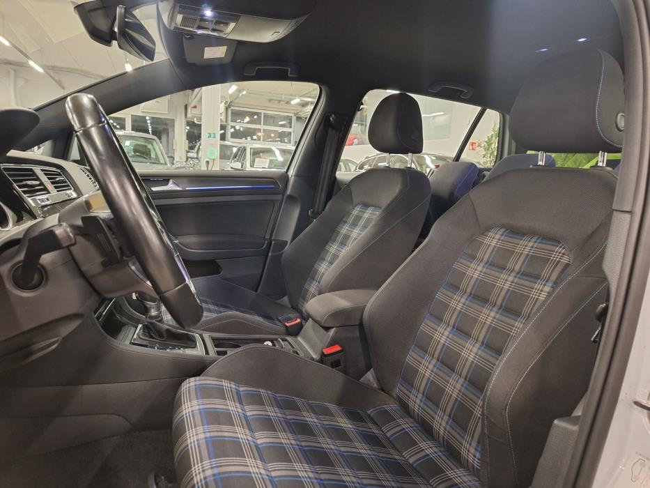 VOLKSWAGEN Golf 2019