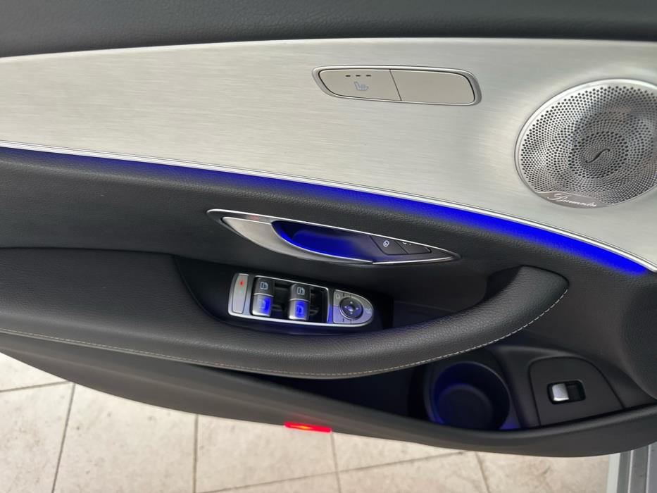 MERCEDES-BENZ E 2021