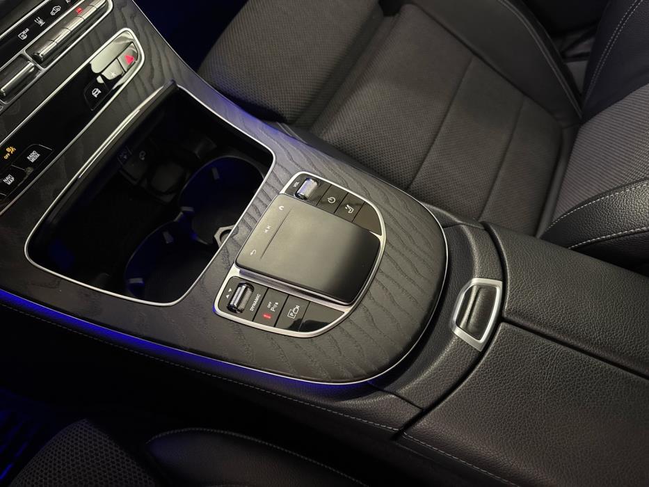 MERCEDES-BENZ E 2021