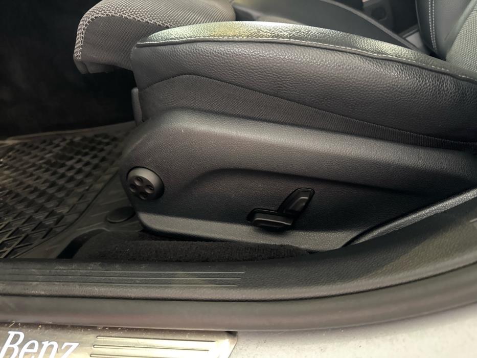 MERCEDES-BENZ E 2021