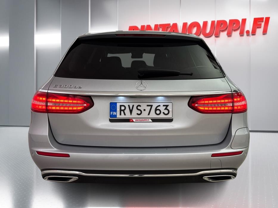 MERCEDES-BENZ E 2021