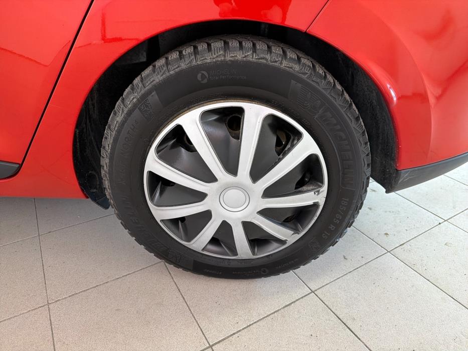 RENAULT Clio 2015