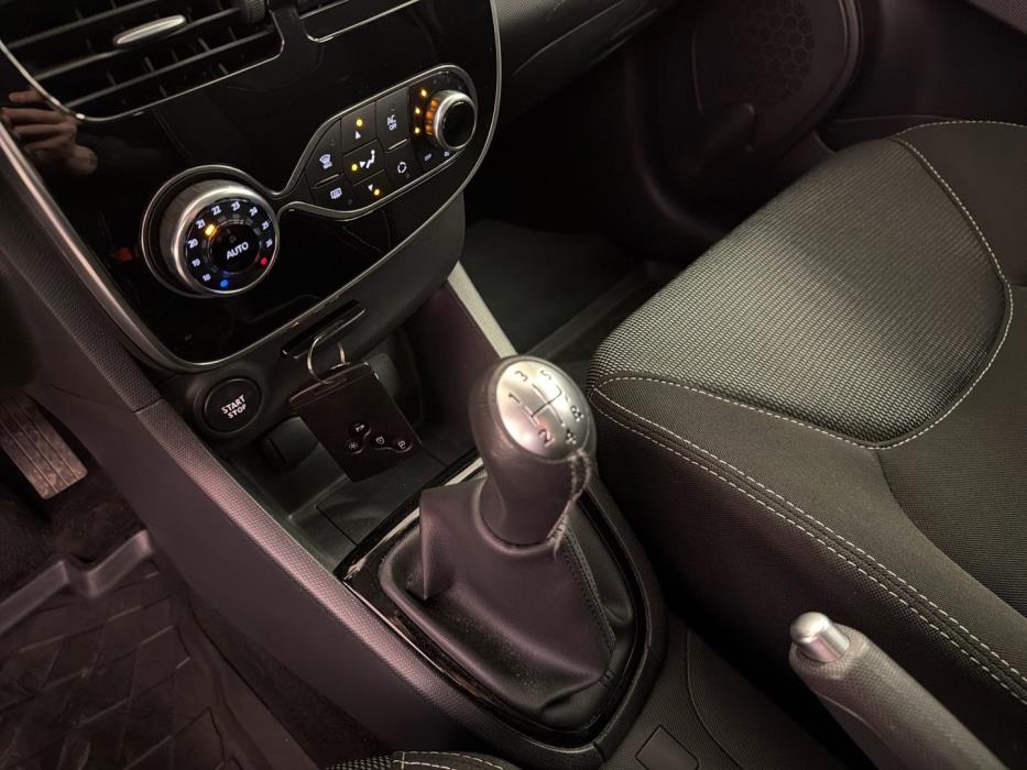 RENAULT Clio 2015