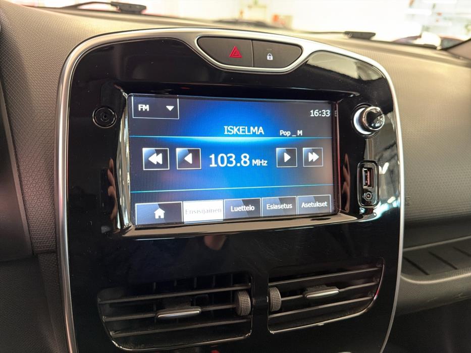 RENAULT Clio 2015