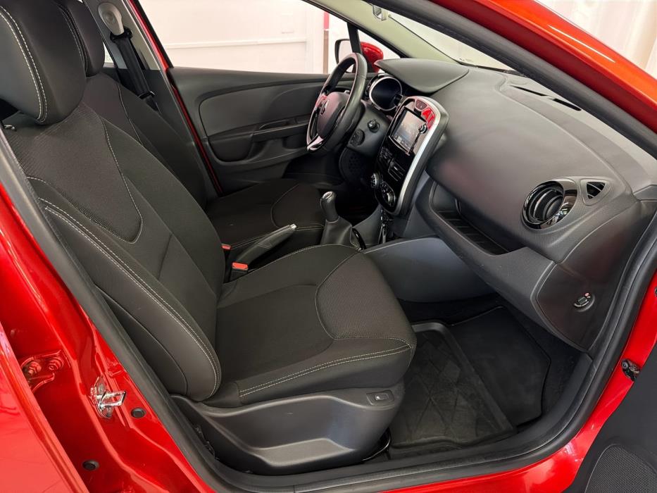 RENAULT Clio 2015