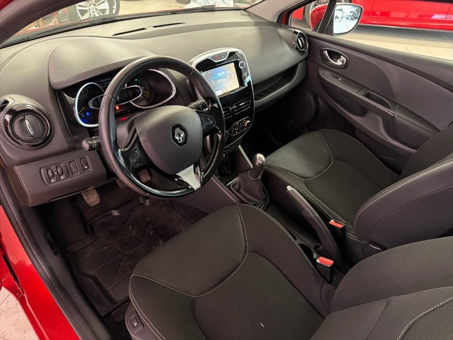 RENAULT Clio 2015