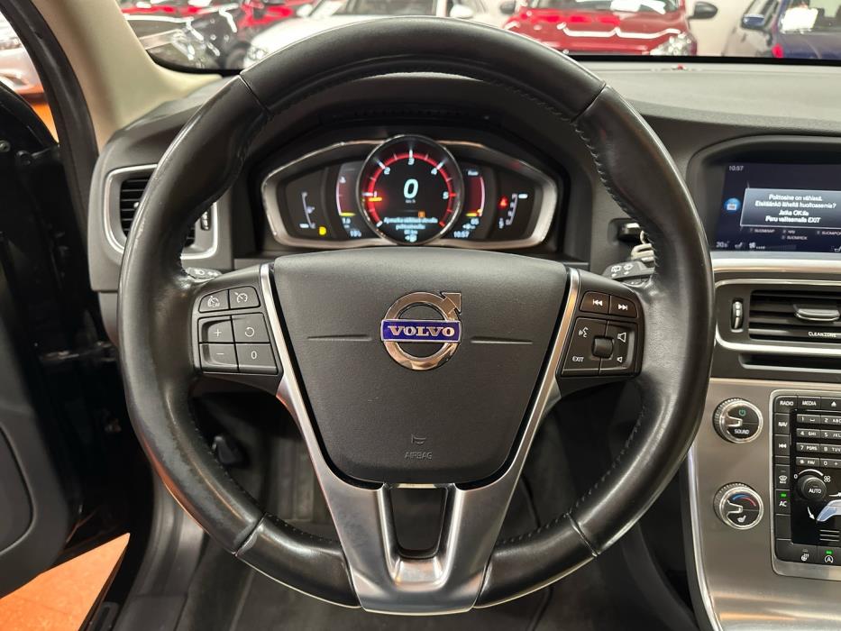 VOLVO V60 Cross Country 2017