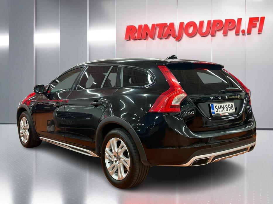 VOLVO V60 Cross Country 2017