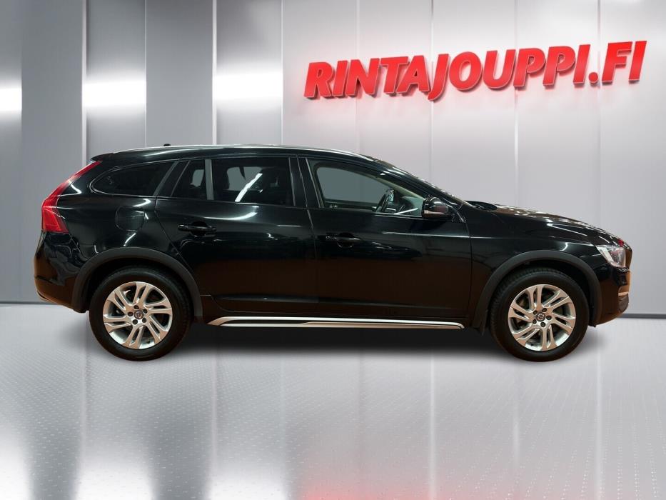 VOLVO V60 Cross Country 2017