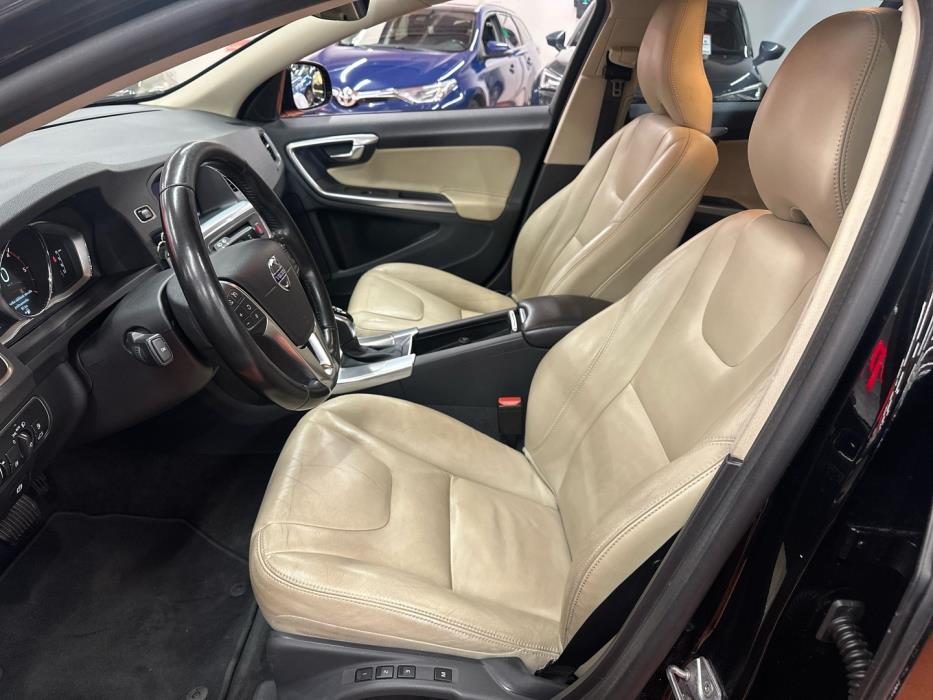 VOLVO V60 Cross Country 2017