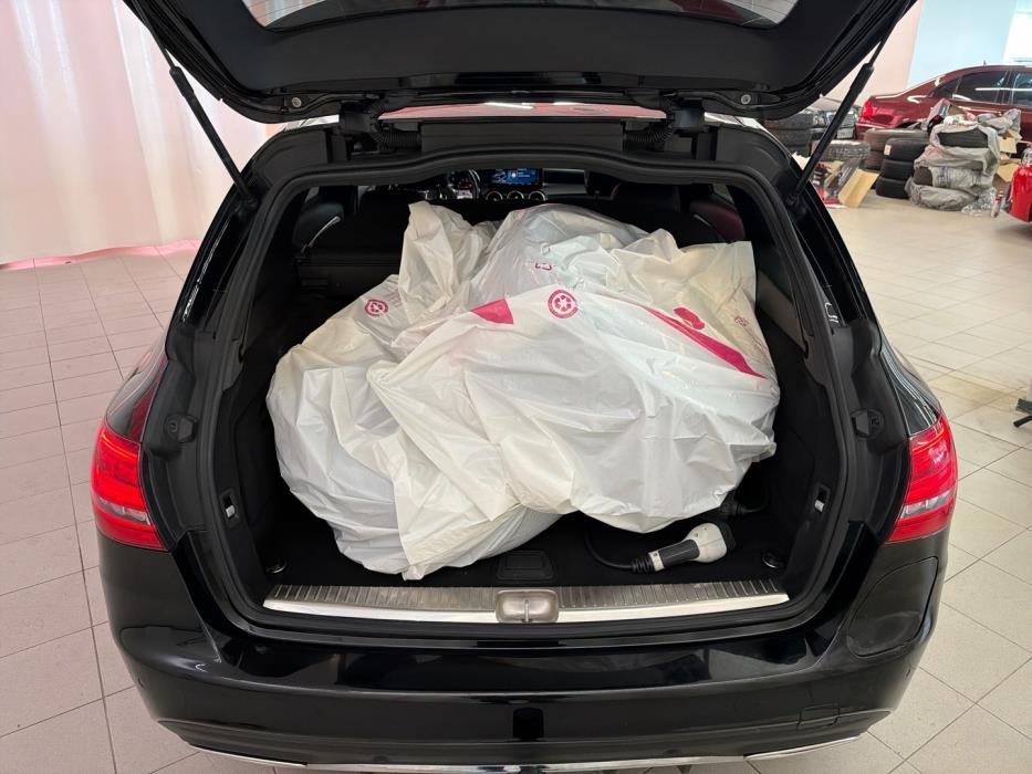 MERCEDES-BENZ C 2020