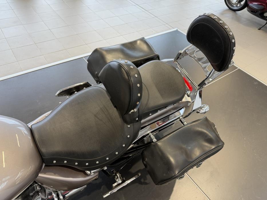 SUZUKI INTRUDER 2009