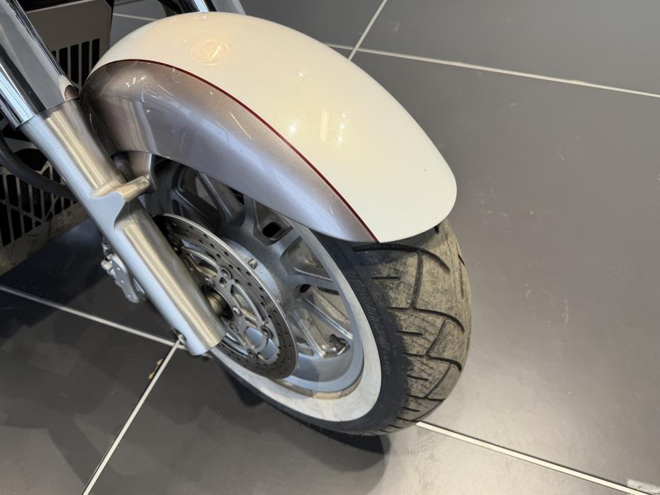 SUZUKI INTRUDER 2009