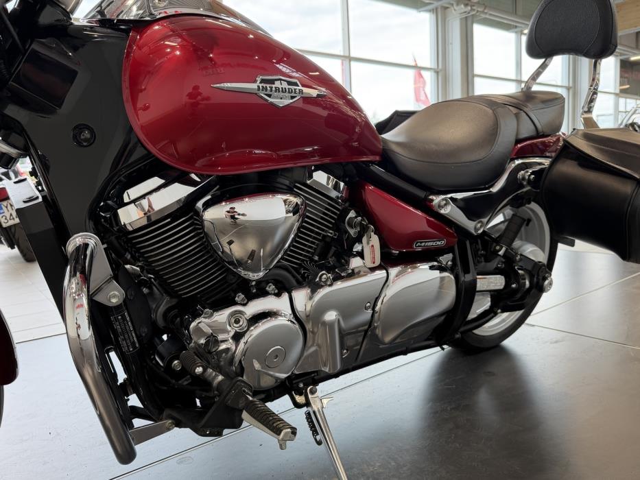 SUZUKI INTRUDER 2009