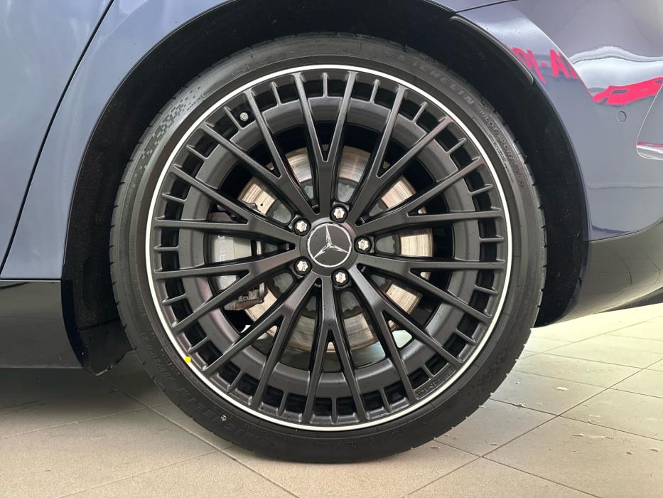 MERCEDES-BENZ EQE 2023