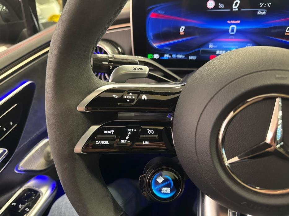 MERCEDES-BENZ EQE 2023