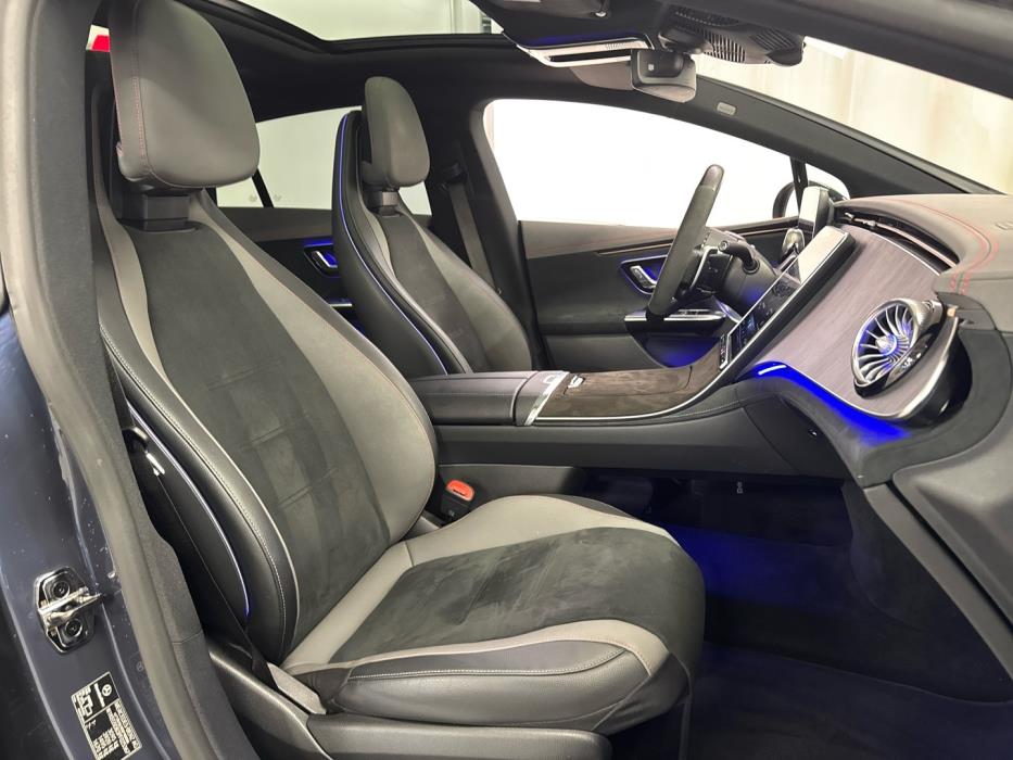 MERCEDES-BENZ EQE 2023