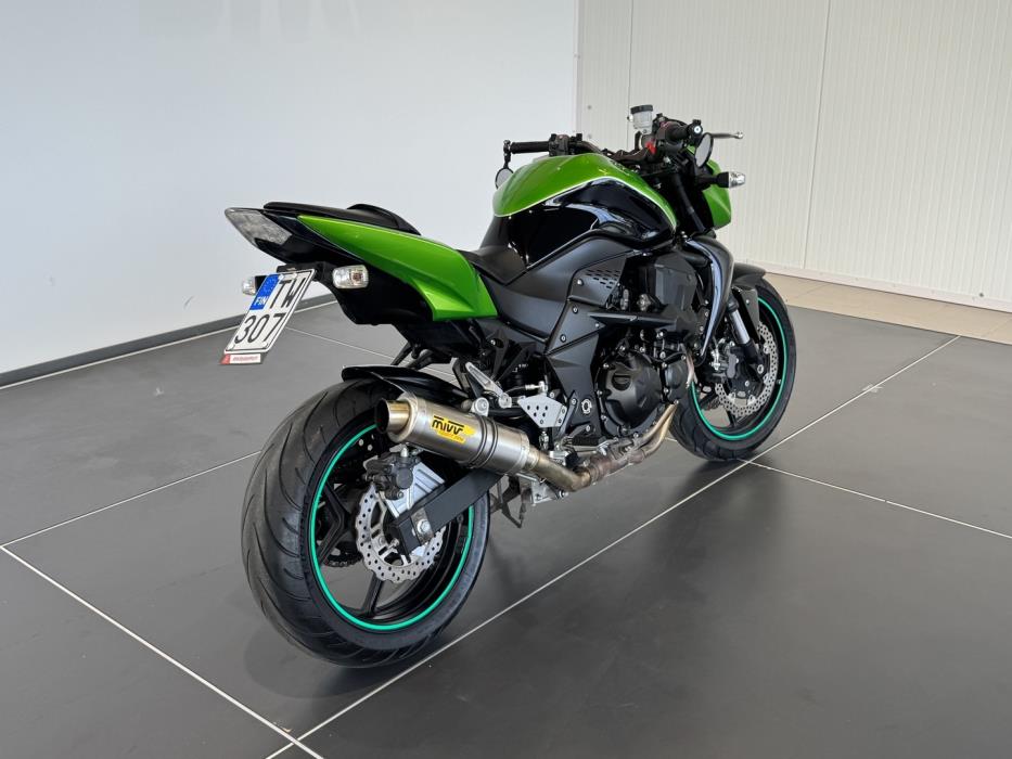 KAWASAKI Z 2009