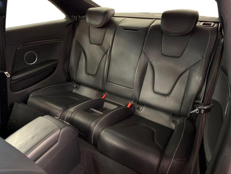 AUDI RS 5 2012