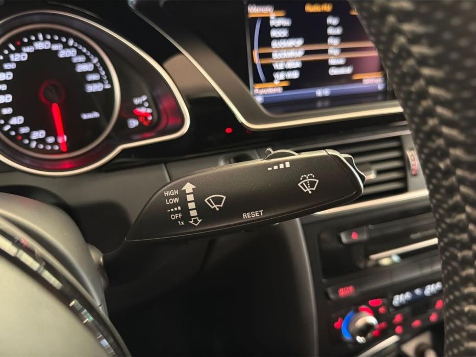 AUDI RS 5 2012