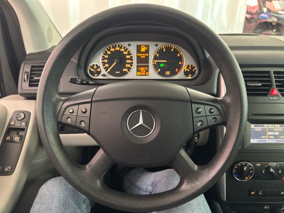 MERCEDES-BENZ B 2009