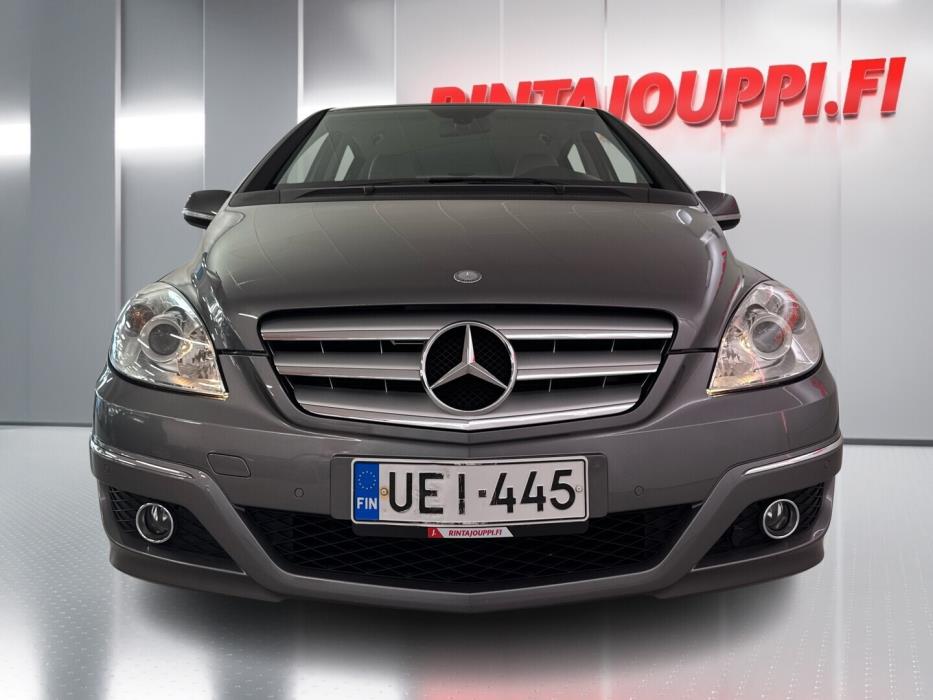 MERCEDES-BENZ B 2009