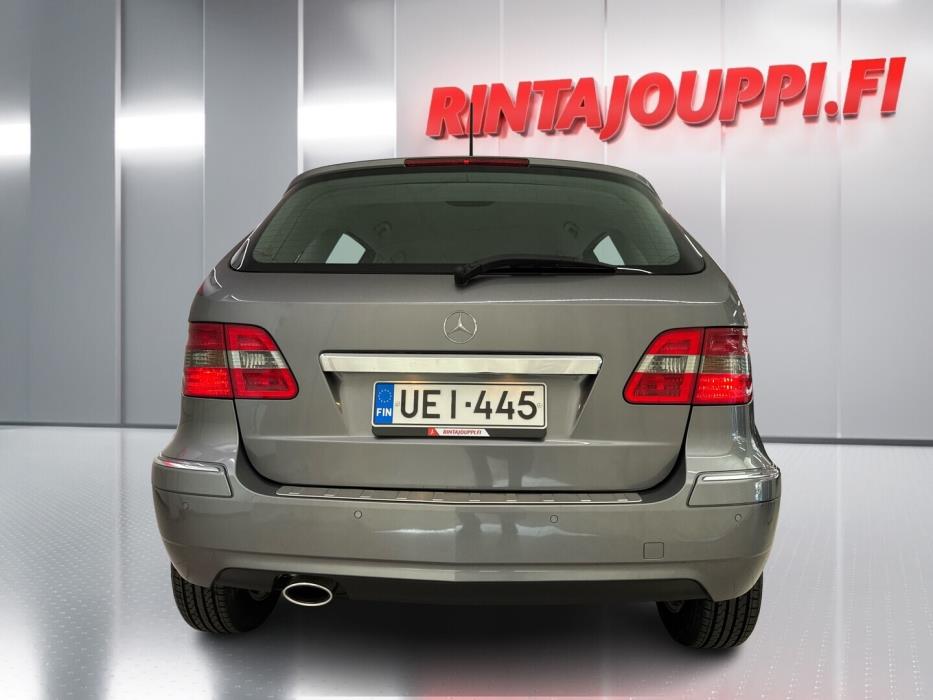 MERCEDES-BENZ B 2009