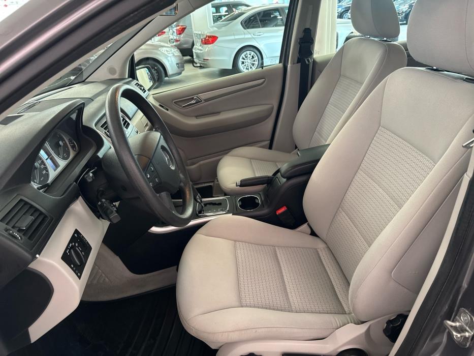 MERCEDES-BENZ B 2009