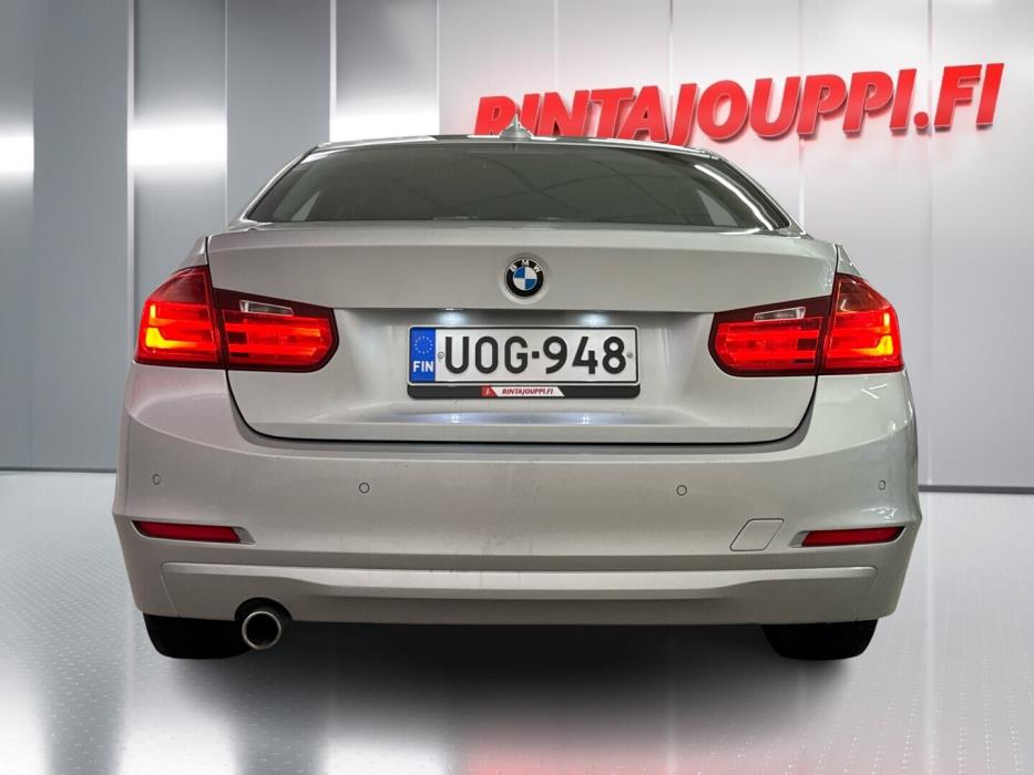 BMW 318 2012