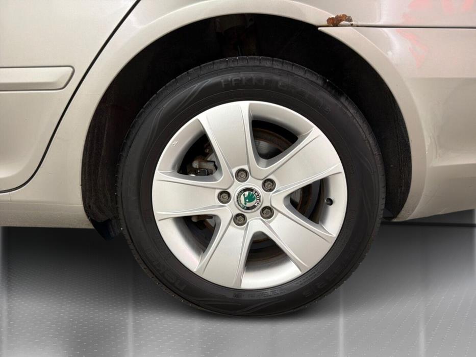 SKODA Octavia 2013
