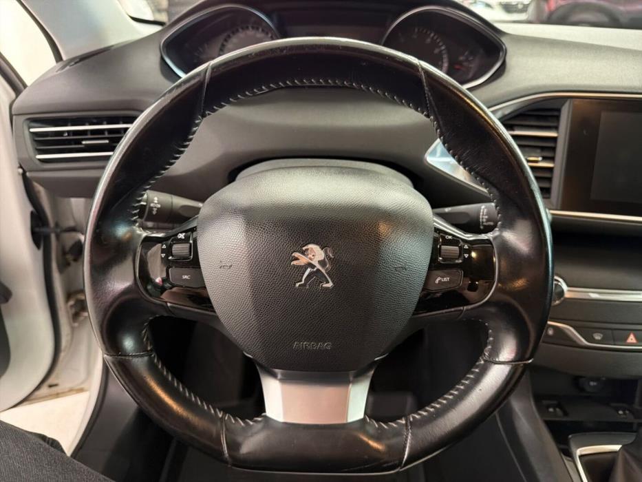 PEUGEOT 308 2017