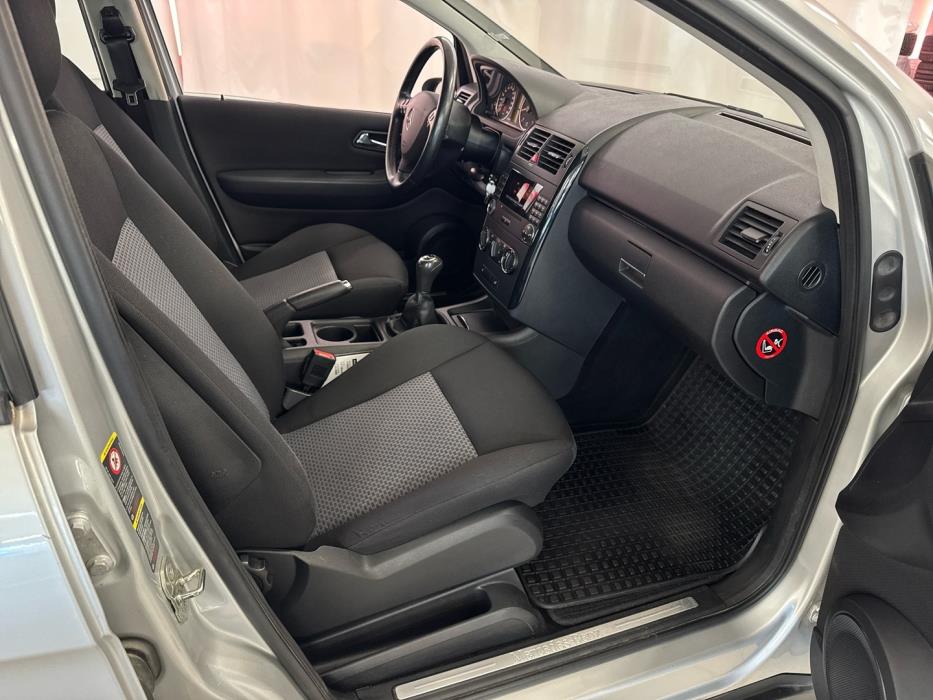 MERCEDES-BENZ A 2006