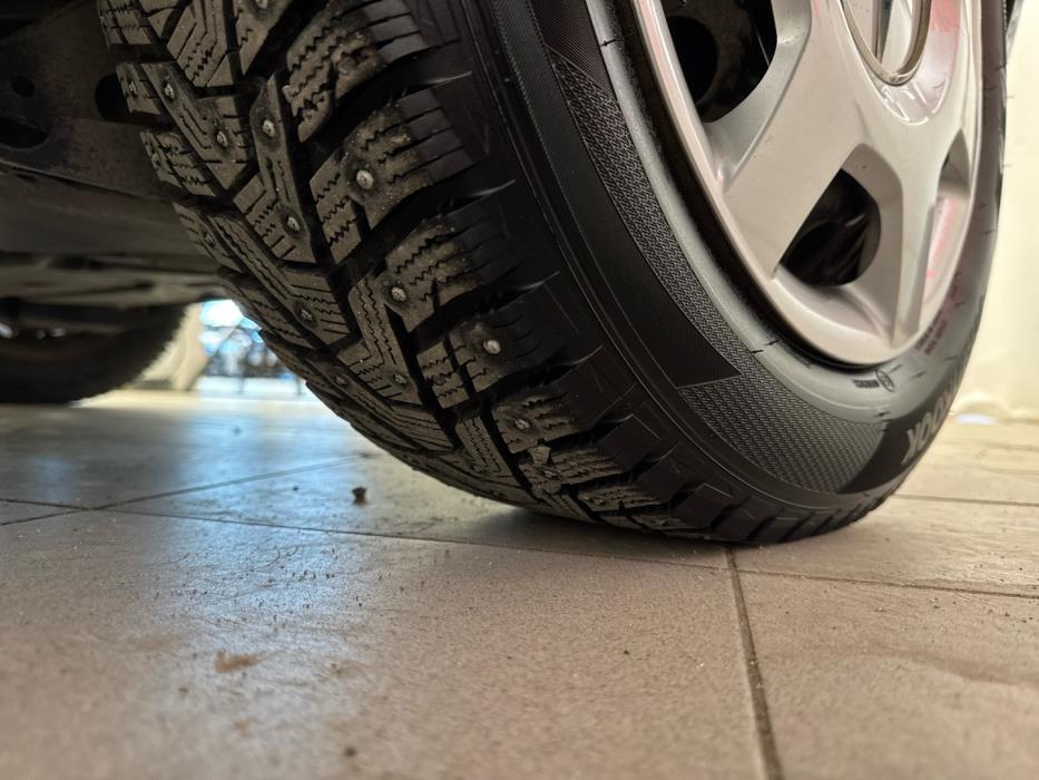 MERCEDES-BENZ A 2011