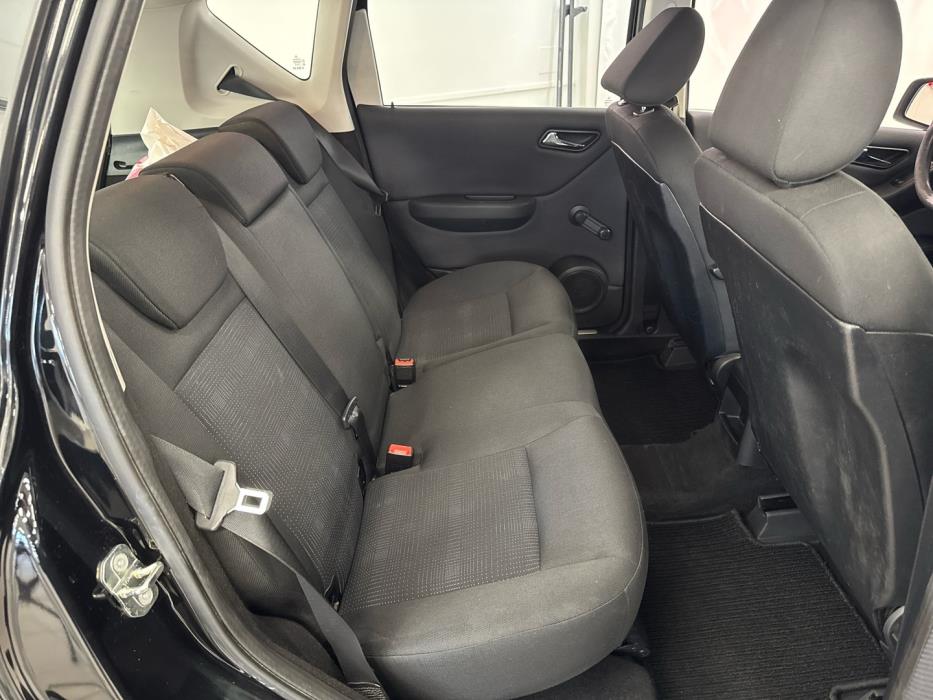 MERCEDES-BENZ A 2011