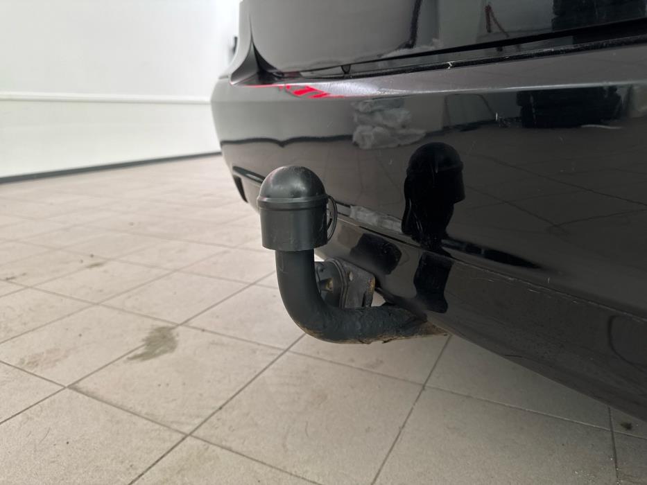 MERCEDES-BENZ A 2011