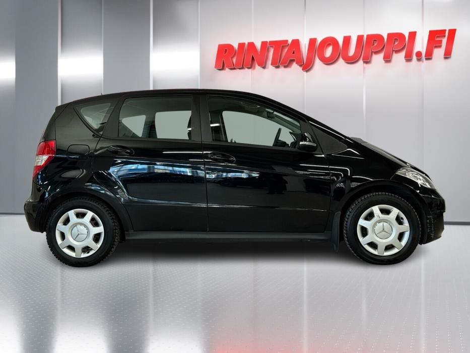 MERCEDES-BENZ A 2011