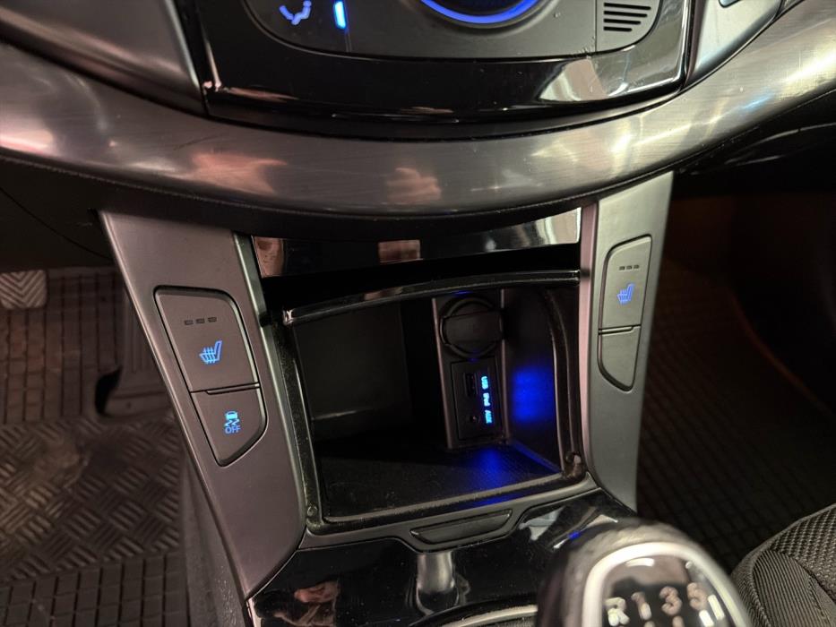 HYUNDAI i40 2012