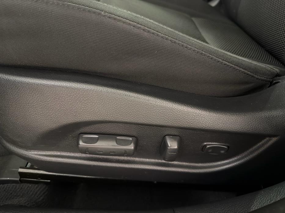HYUNDAI i40 2012