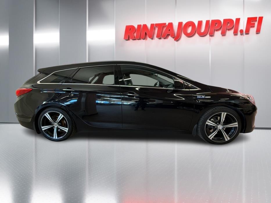 HYUNDAI i40 2012