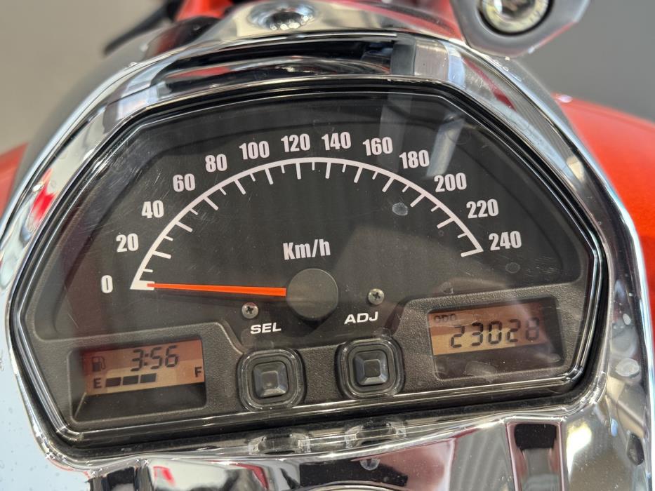 SUZUKI INTRUDER 2008