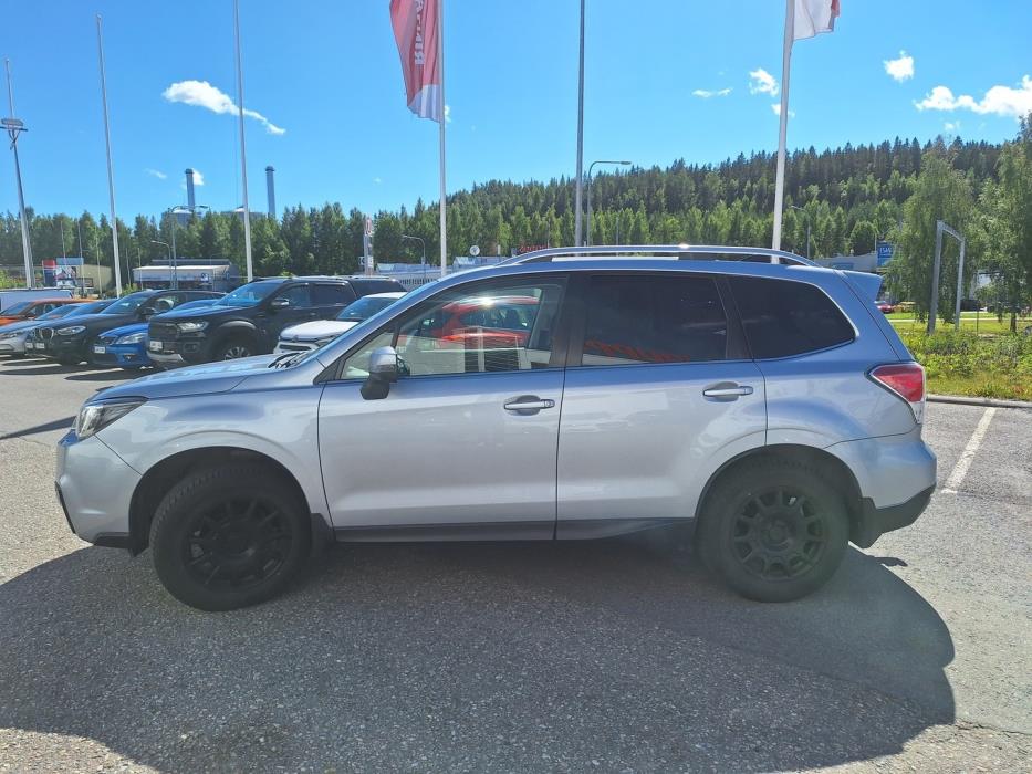 SUBARU Forester 2018