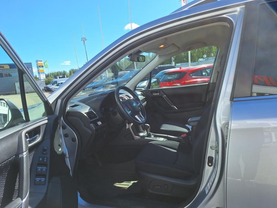 SUBARU Forester 2018