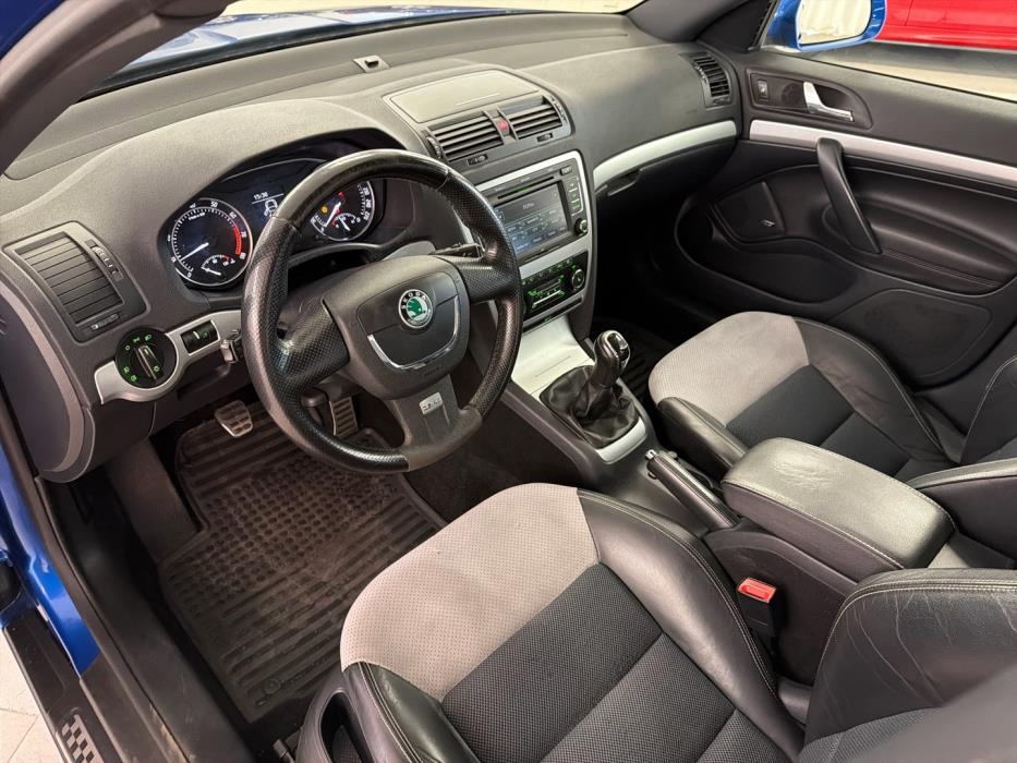 SKODA Octavia 2011