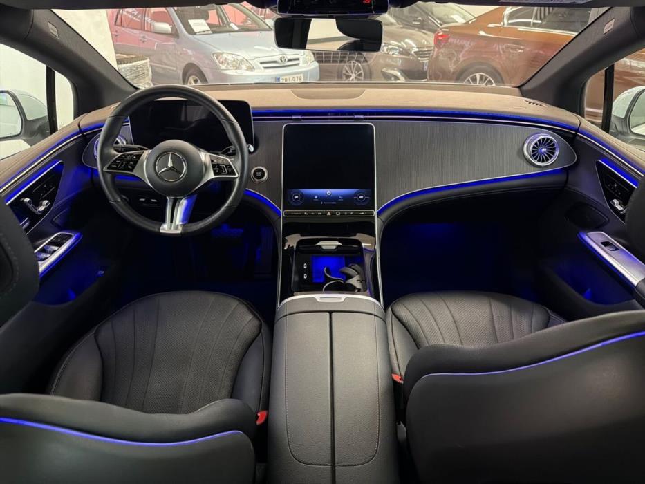 MERCEDES-BENZ EQE 2022